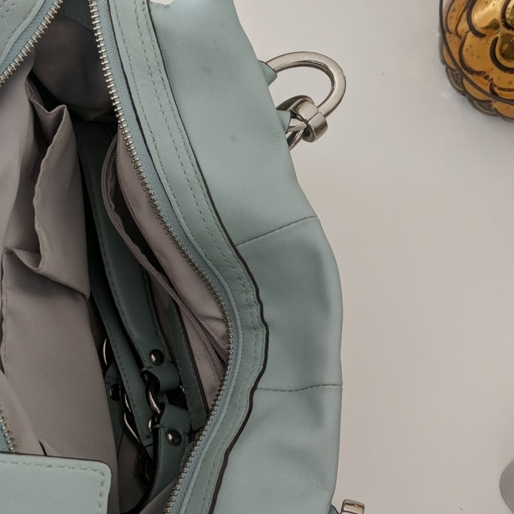 Coach purse - Picture 3 of 4